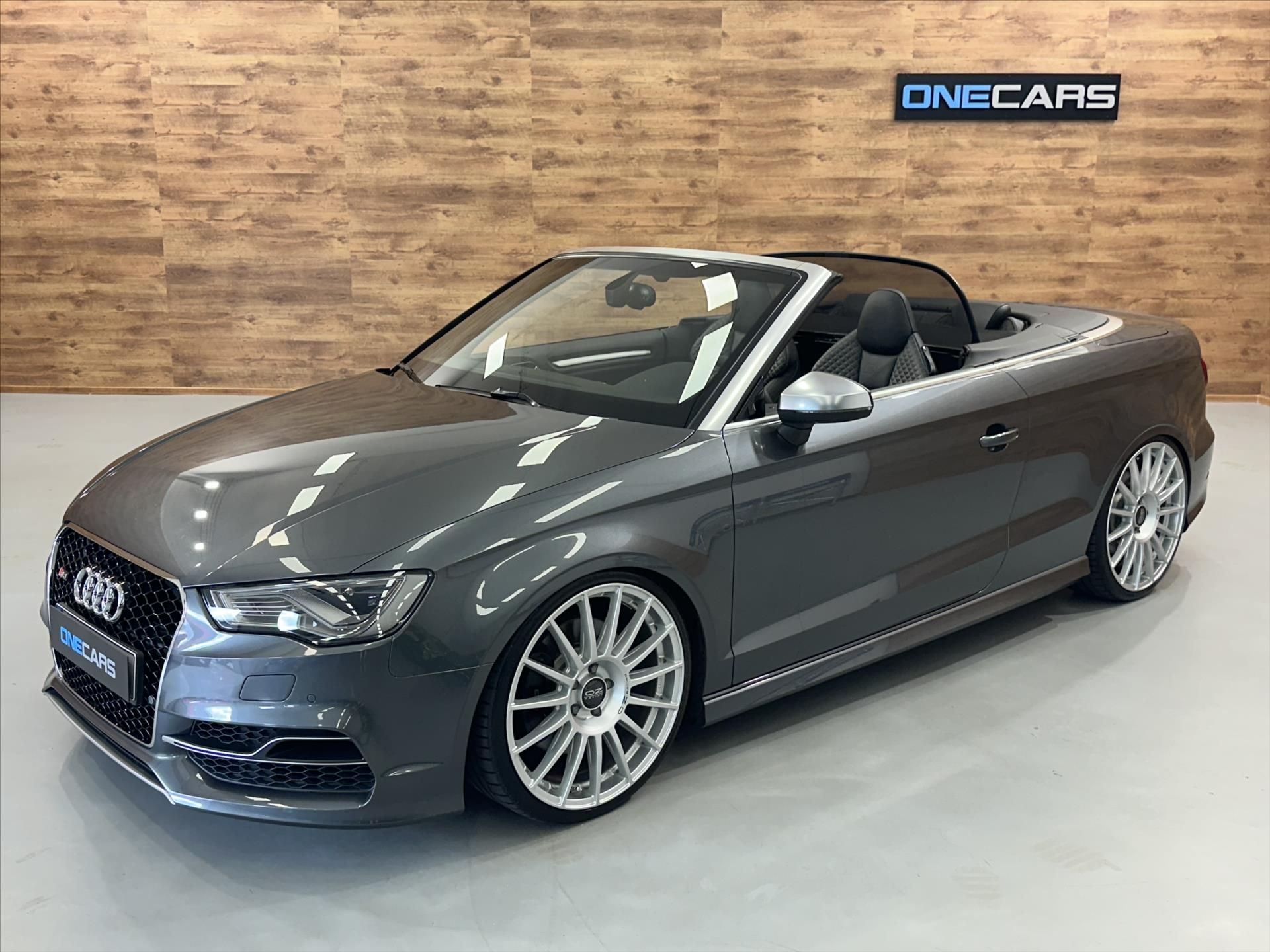 Audi S3, 2.0 TFSI Q S-TRONIC B&O - fotka 2