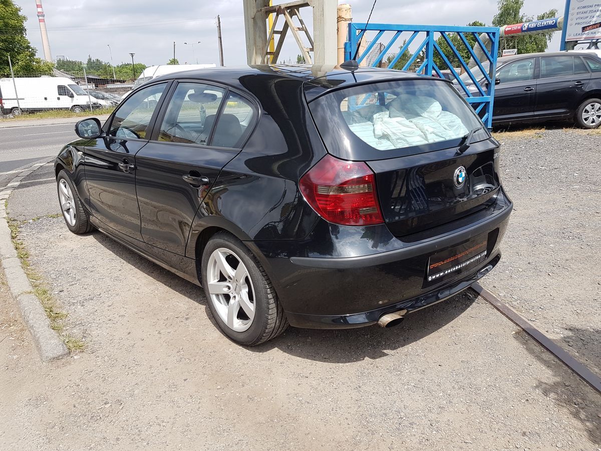 BMW Řada 1, 116 2.0i 90KW DIGI KLIMA - fotka 4