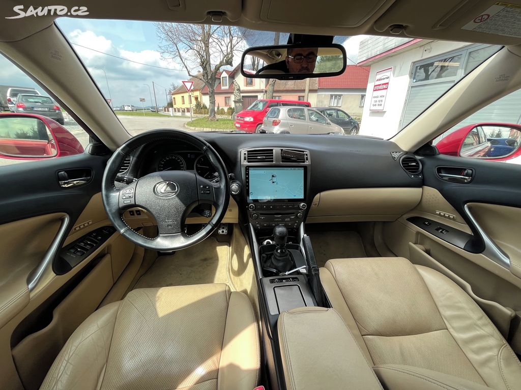 Lexus IS, fotka 15