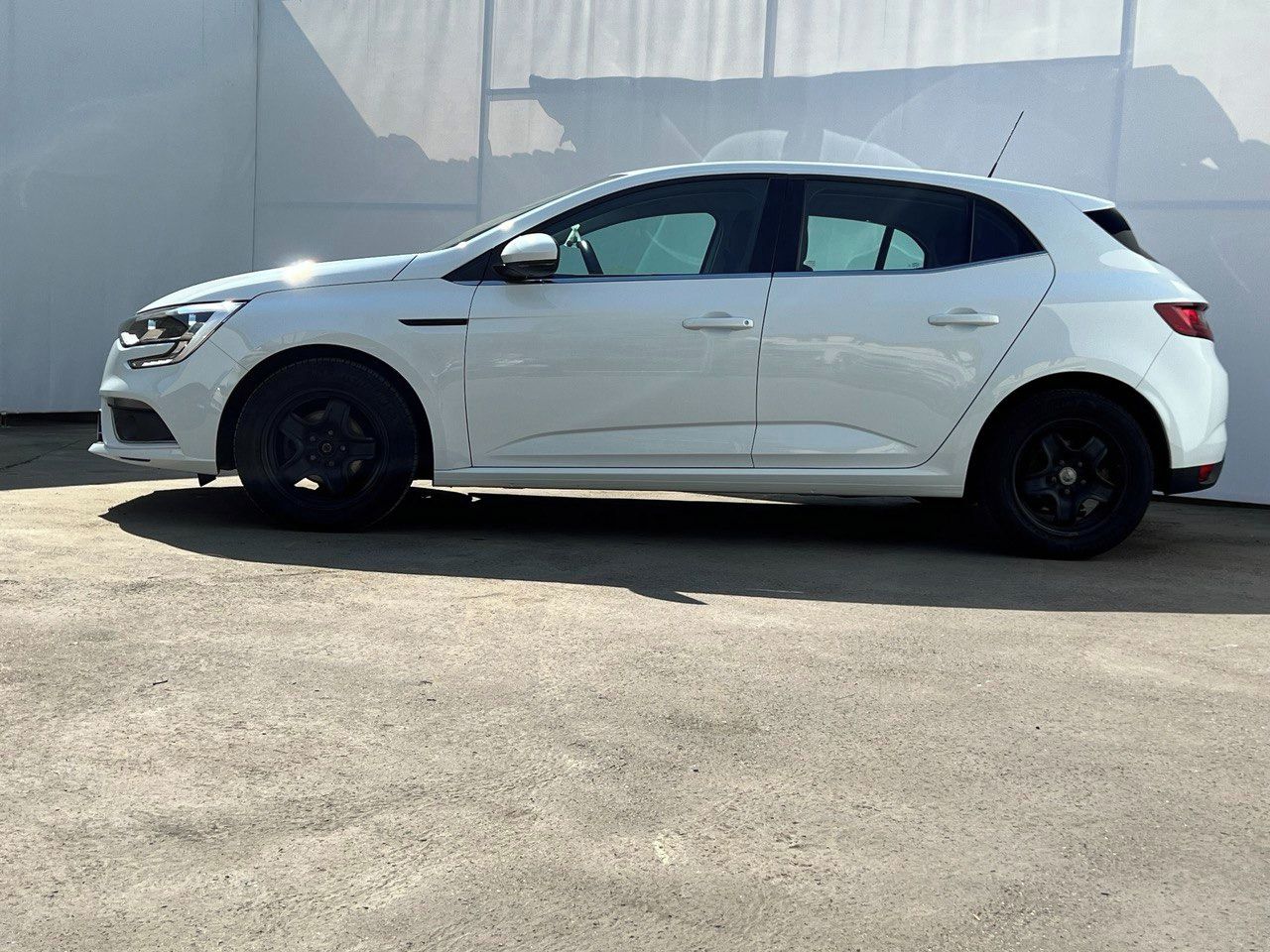 Renault Mégane, 1.6 Klima/ČR 2.maj Serv.kniha - fotka 3