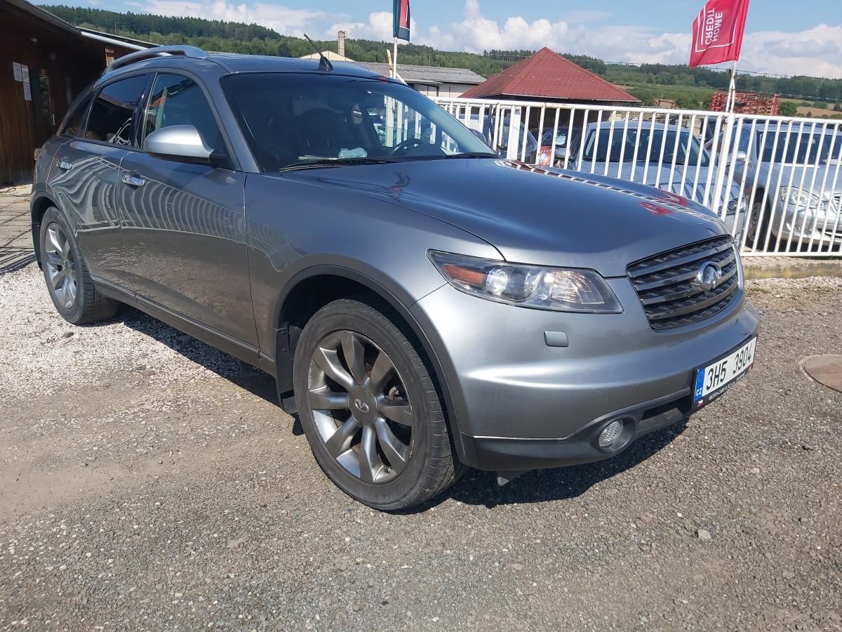 Infiniti FX45, 4,5   232KW V8 - fotka 5