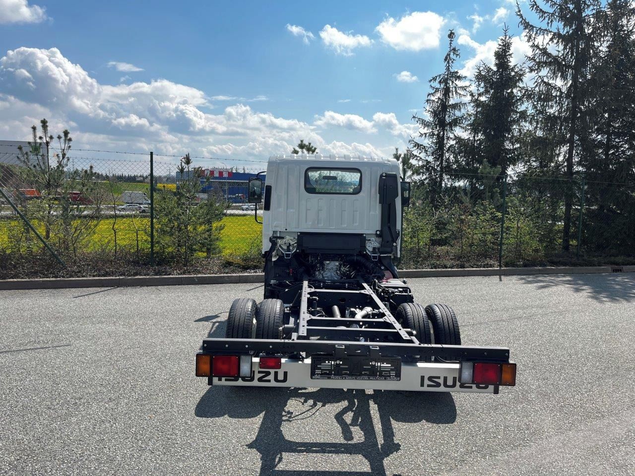 Isuzu, ISUZU M21 - fotka 6