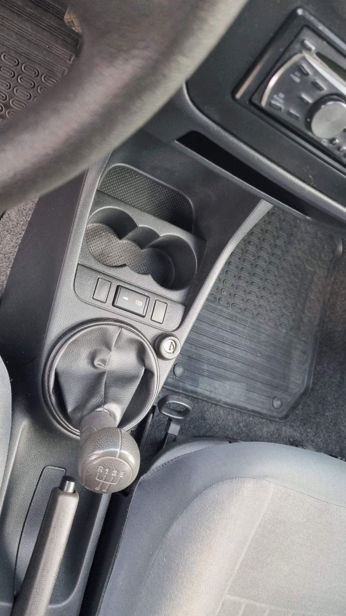 Škoda Fabia, 1.2 Klimatizace/NOVÉ ROZVODY!! - fotka 6