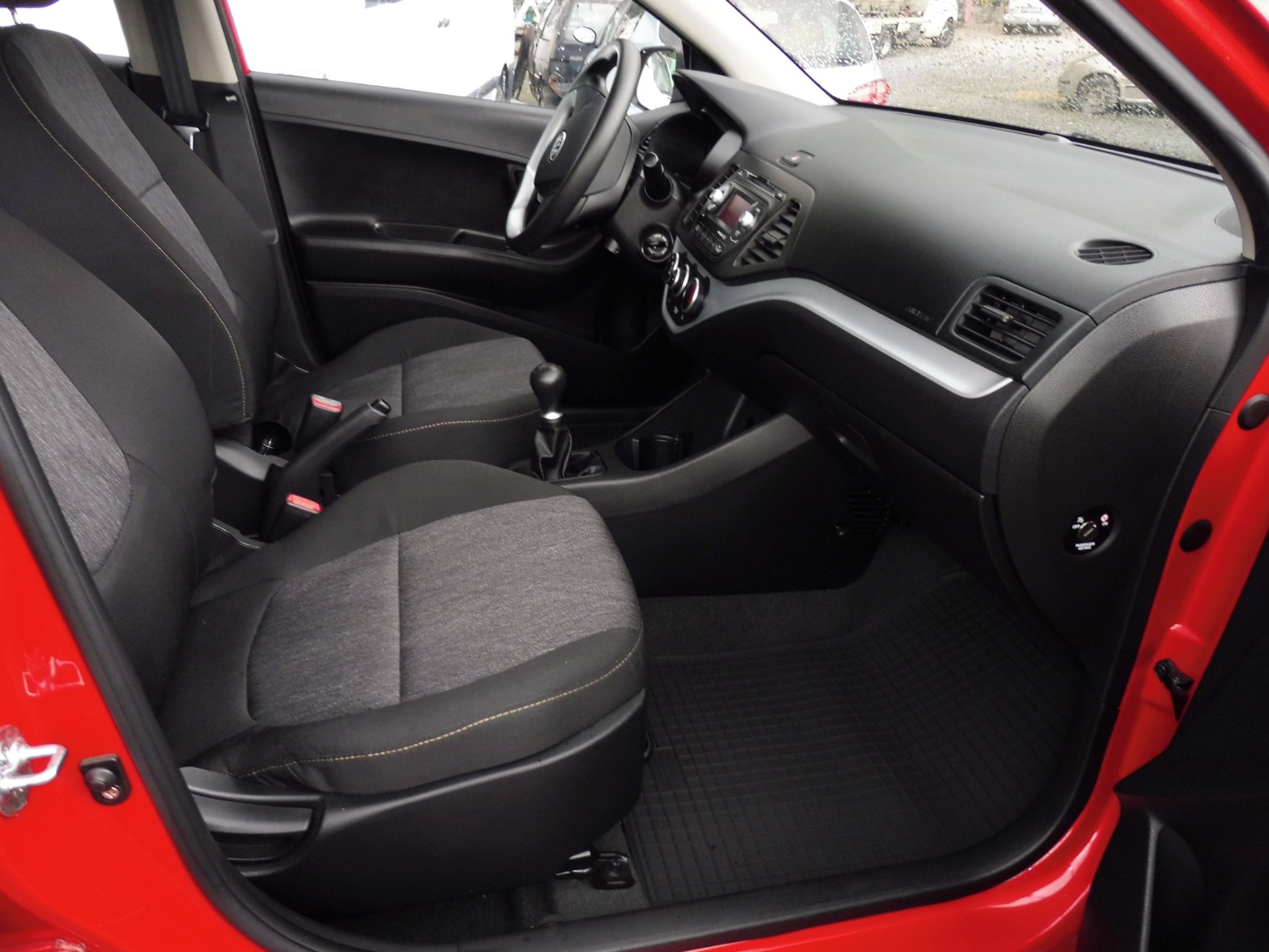 Kia Picanto, 1,0 i - fotka 5