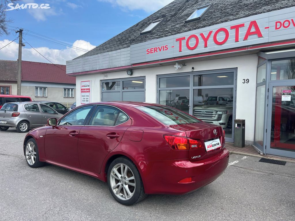 Lexus IS, fotka 4