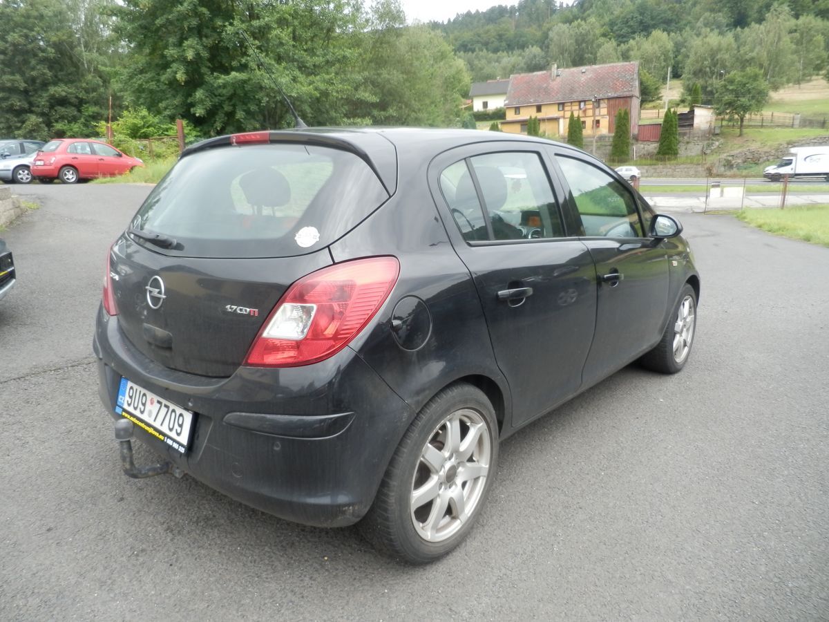 Opel Corsa, 1,7CDTI 96KW - fotka 4