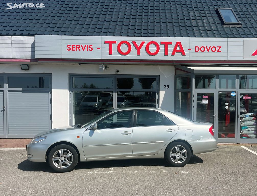 Toyota Camry, fotka 2