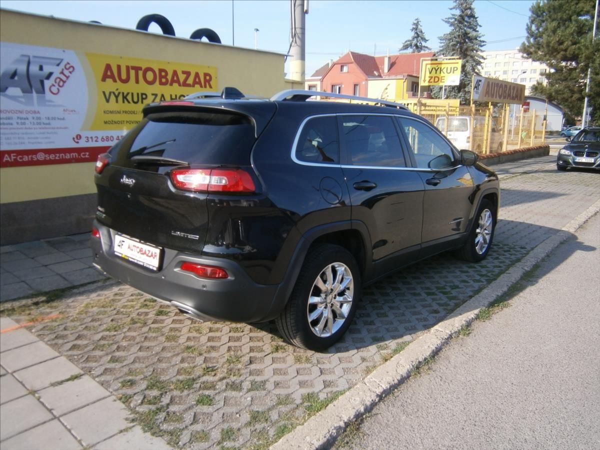 Jeep Cherokee, 2,2 AWD 9ATX 200k Act Drive II - fotka 6