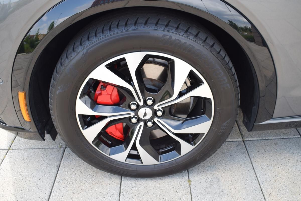 Ford Mustang Mach-E, MACH E4X/AWD/98,7kWh/B&0 - fotka 3