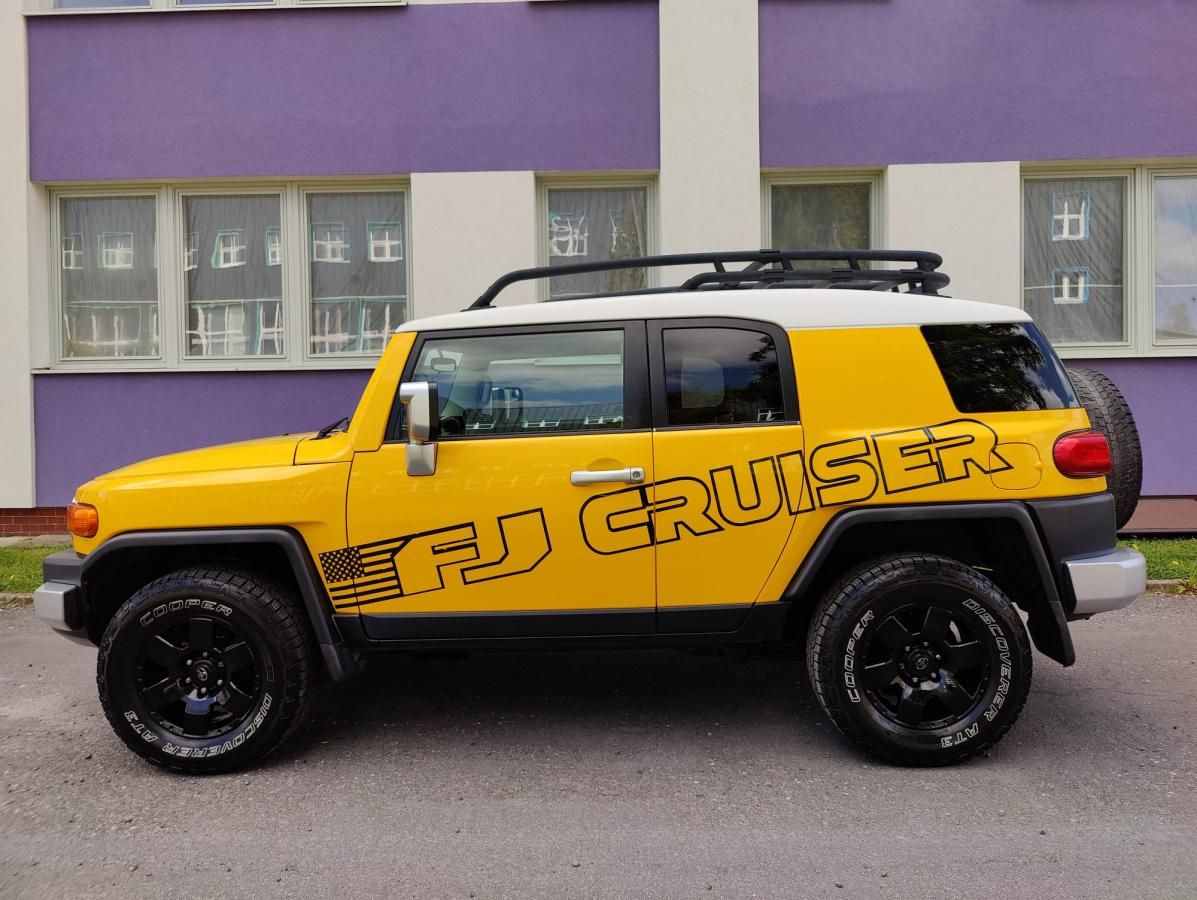 Toyota FJ Cruiser, Cruiser 4,0 VVT-i V6 4WD - fotka 2