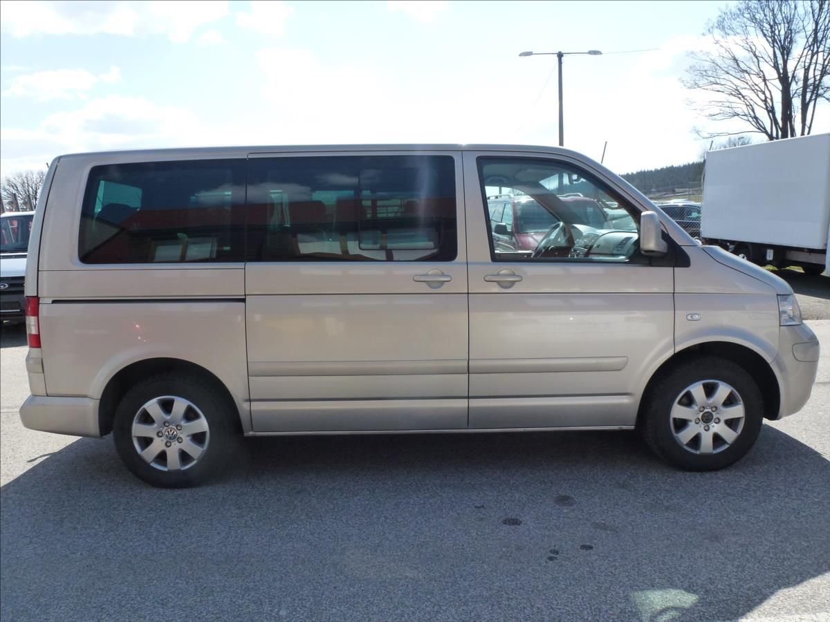 Volkswagen Multivan, 2,5 TDI - fotka 6