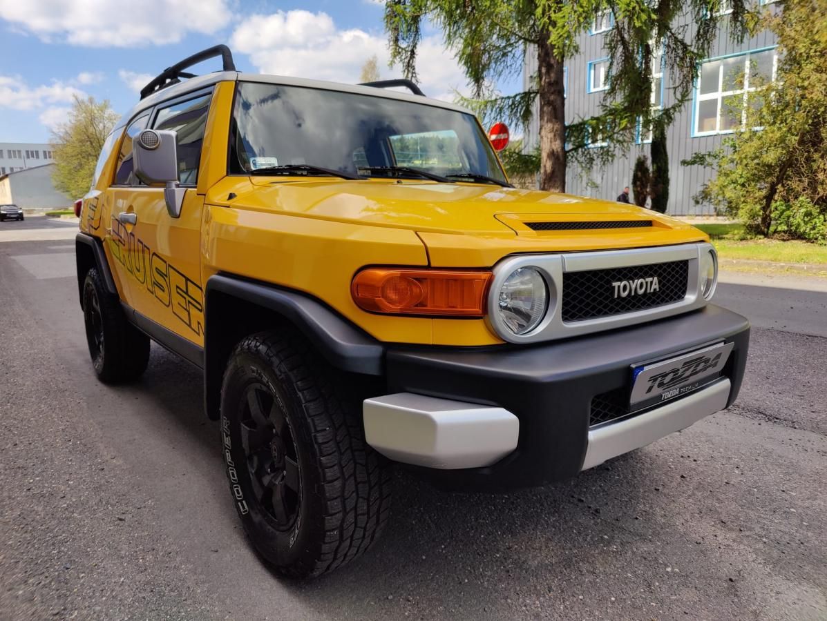 Toyota FJ Cruiser, Cruiser 4,0 VVT-i V6 4WD - fotka 6