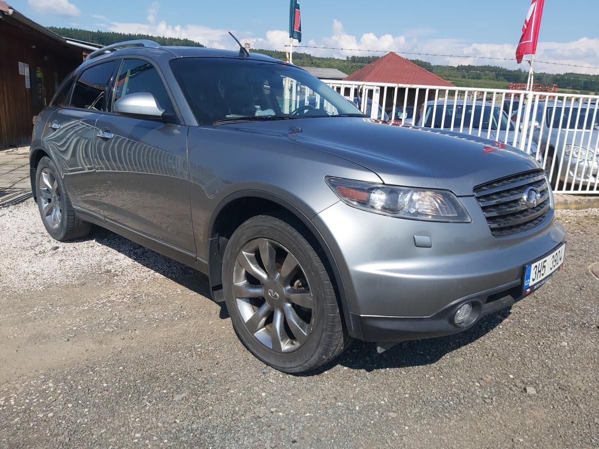 Infiniti FX45, 4,5   232KW V8 - fotka 6