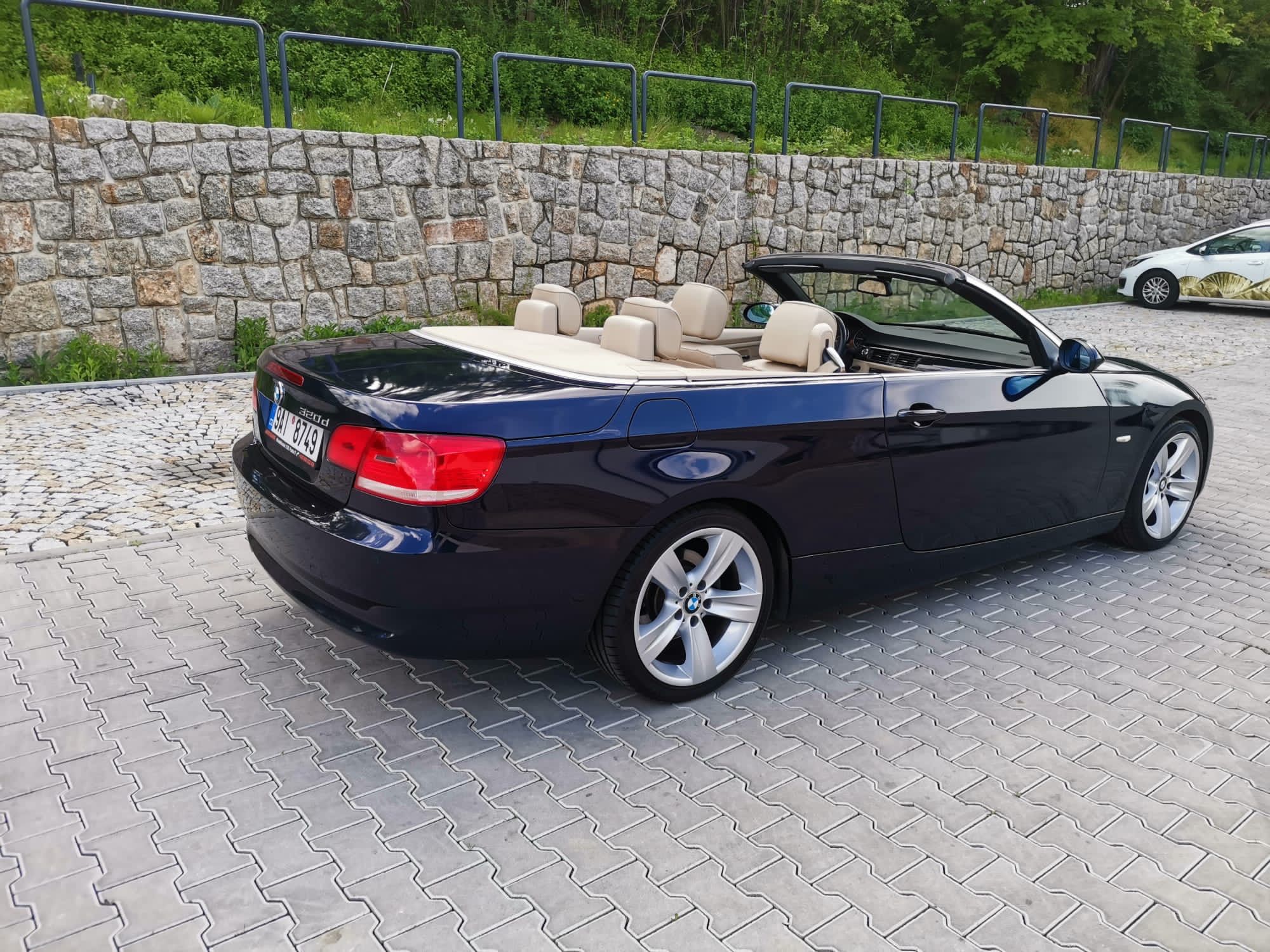 BMW Řada 3, 320D KŮŽE TEMPOMAT - fotka 6