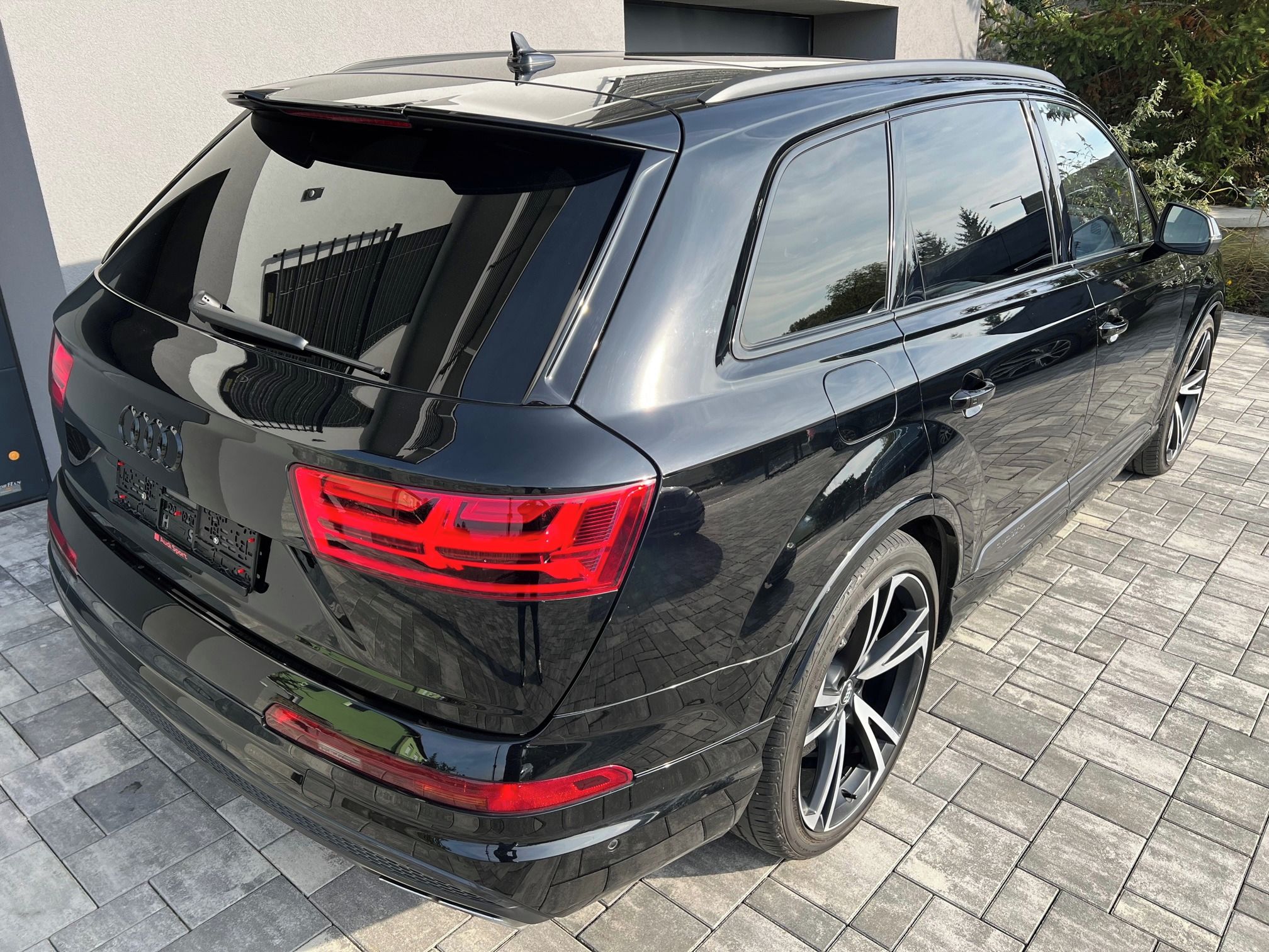 Audi SQ7, Audi exclusive+ceramic+7míst - fotka 6