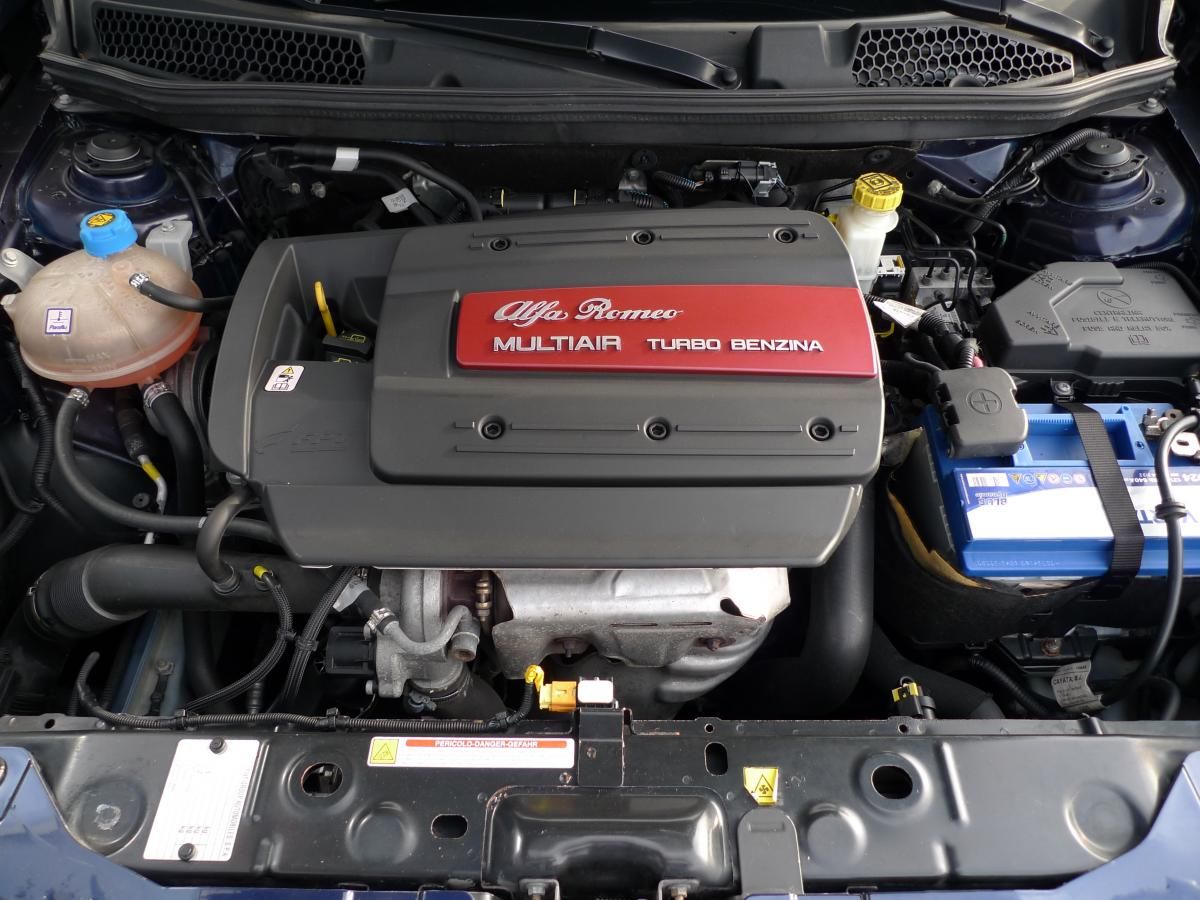 Alfa Romeo Giulietta, 1,4 TB 125kW Navi Panorama - fotka 4