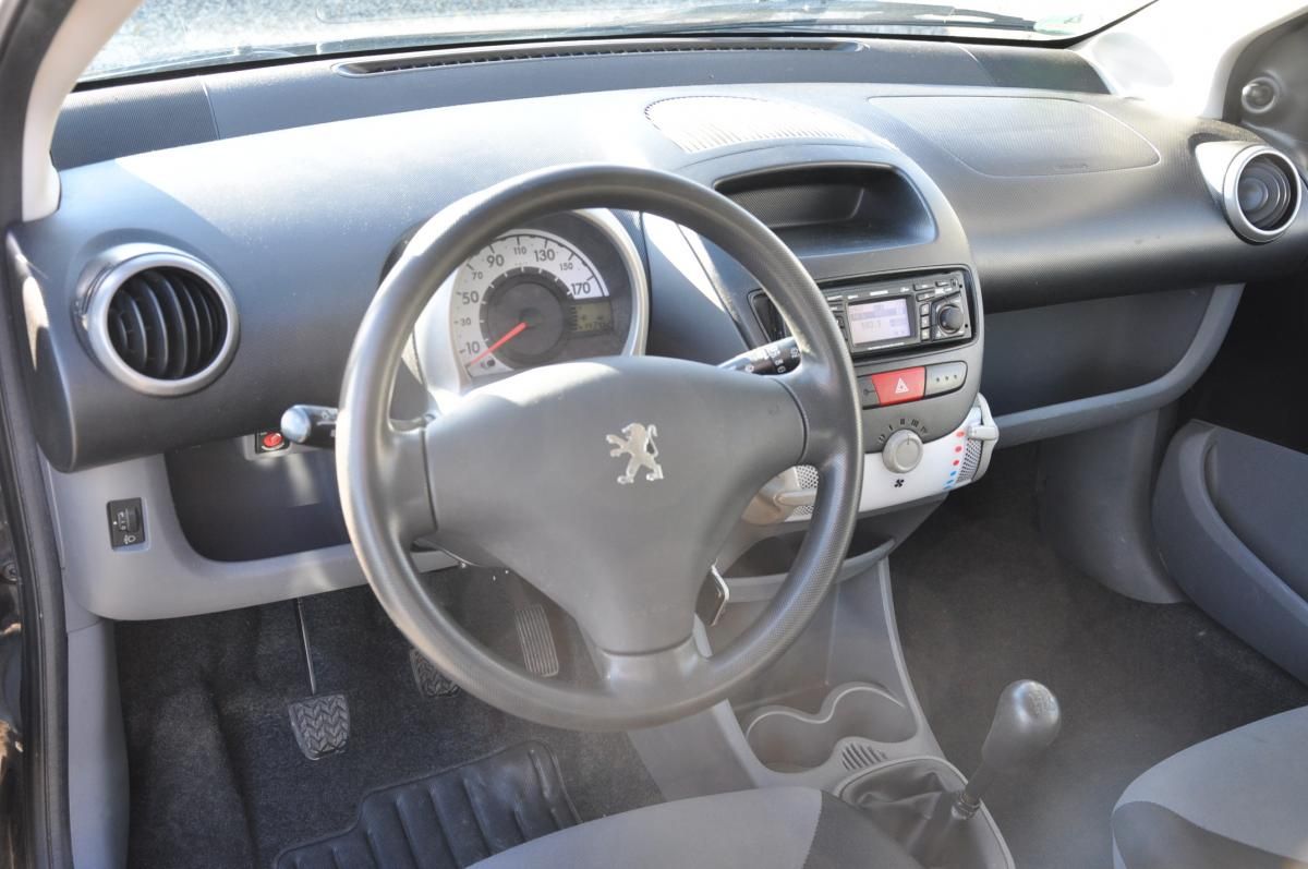 Peugeot 107, 1.0i 50kW - fotka 5