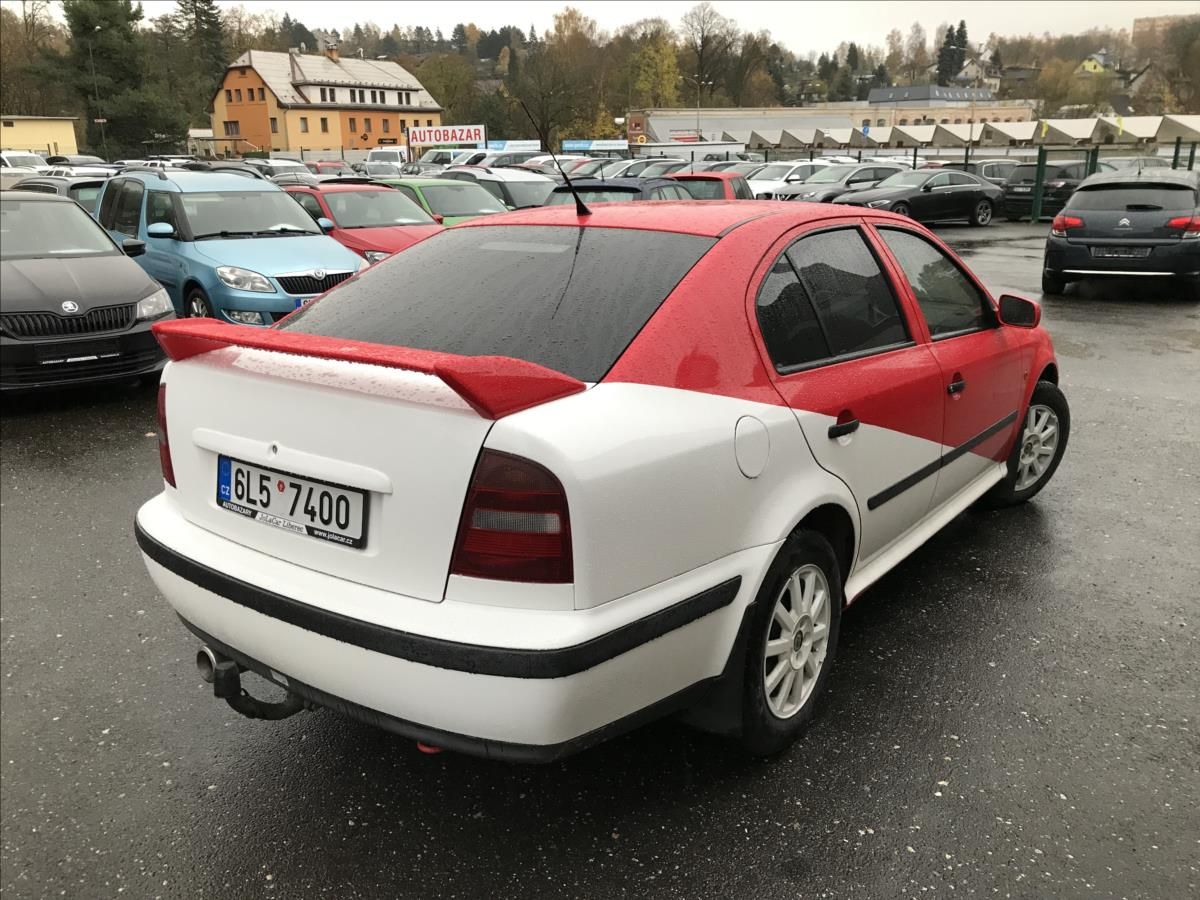 Škoda Octavia, 1,8 20V 92kW TOP - fotka 5
