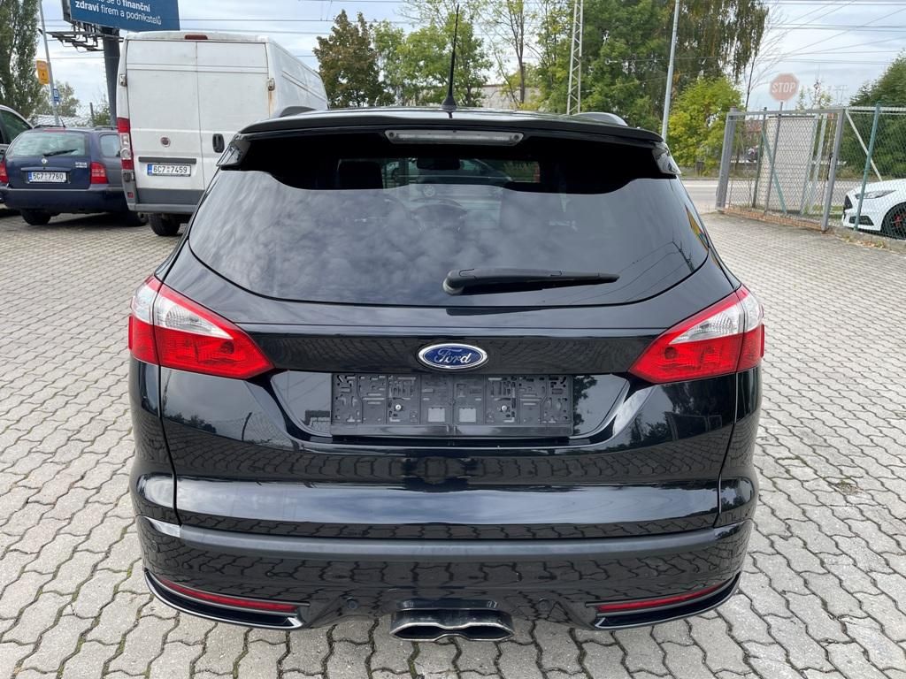 Ford Focus, ST 2.0 EB 184 kW serviska - fotka 4