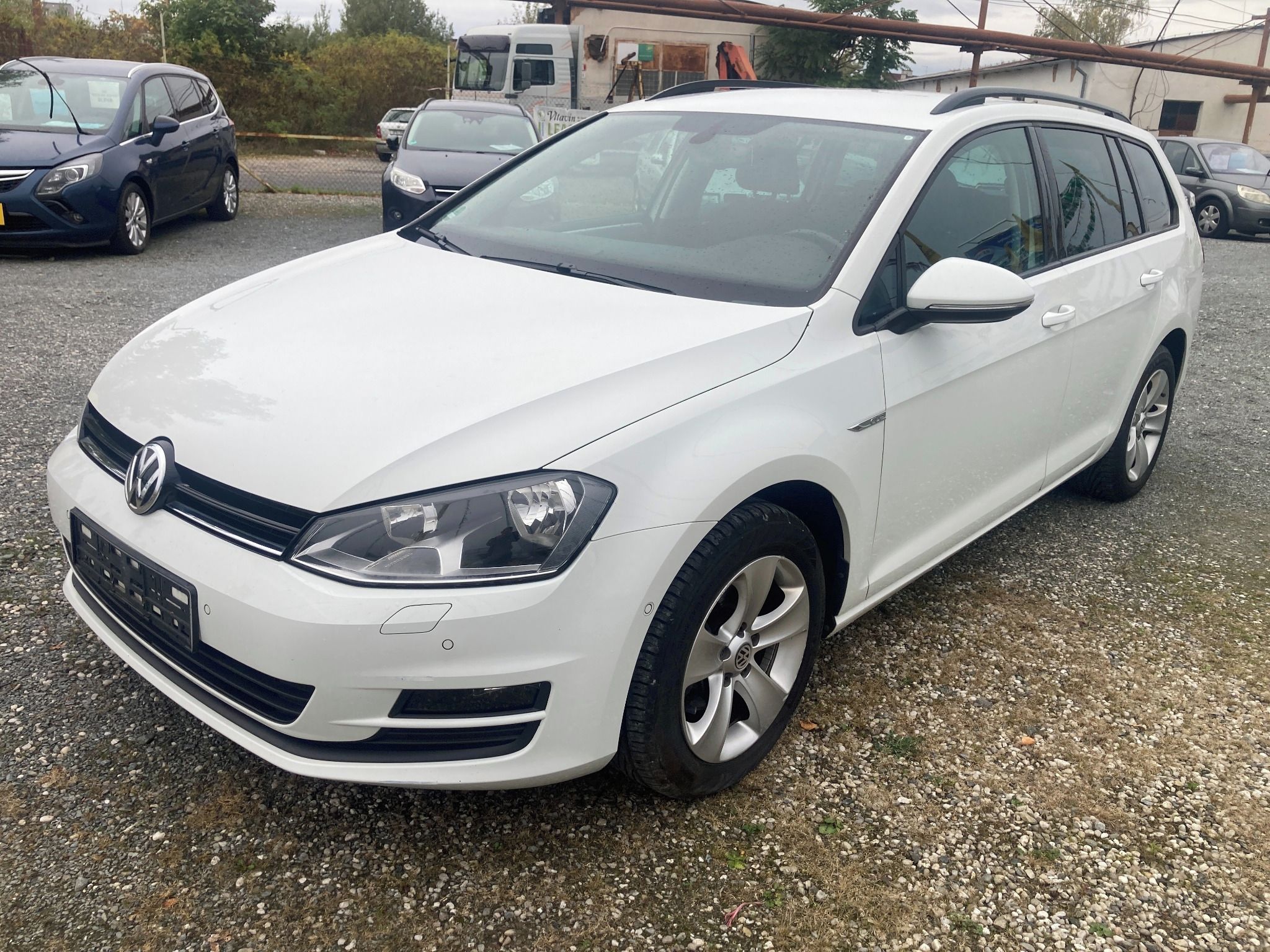 Volkswagen Golf, 1.6TDI 81kw alu dig.klima top