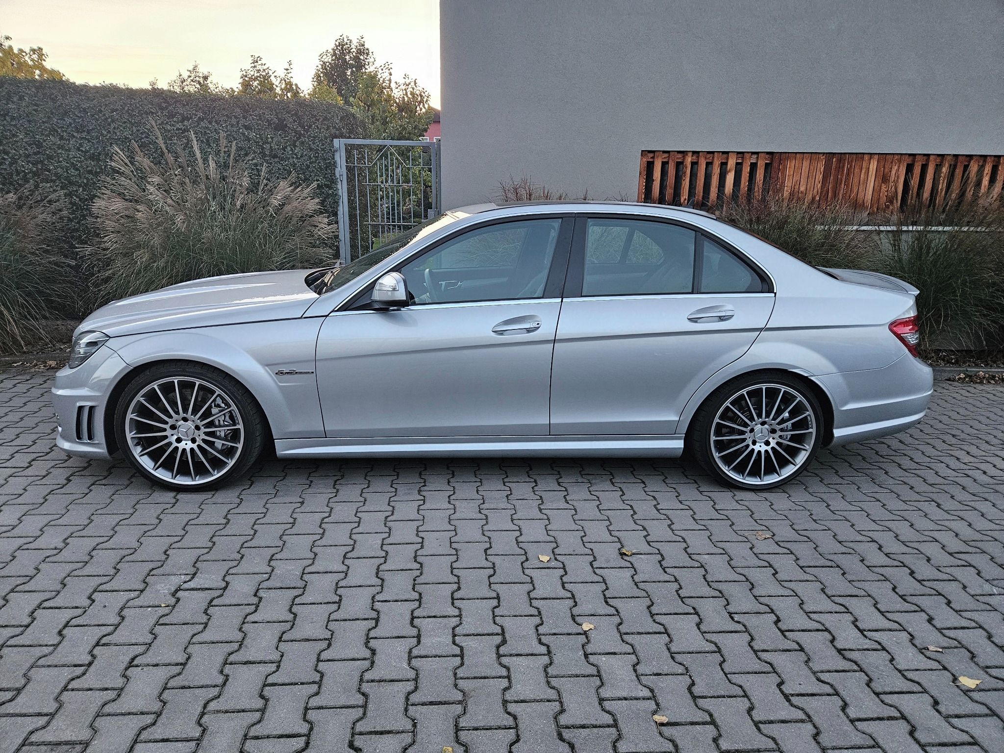 Mercedes-Benz Třídy C, 6.3  AMG  1.majtel   ČR - fotka 4