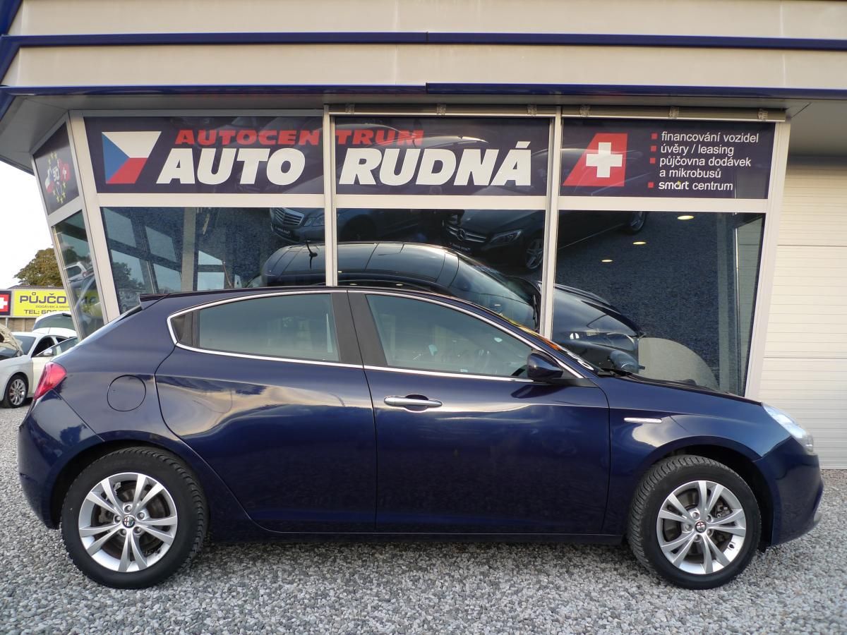 Alfa Romeo Giulietta, 1,4 TB 125kW Navi Panorama - fotka 6
