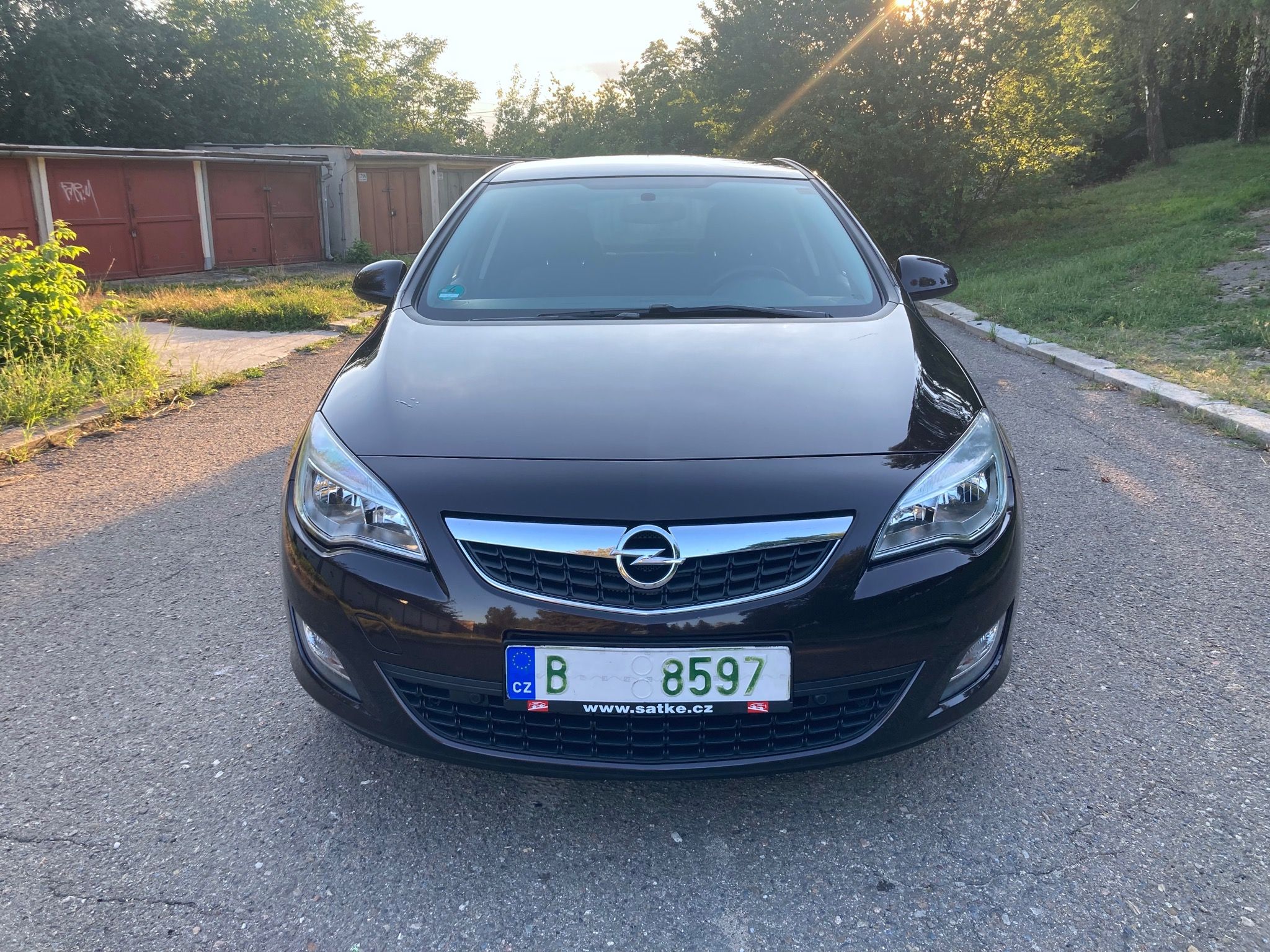 Opel Astra, Turbo, integrovaný nosič kol - fotka 2