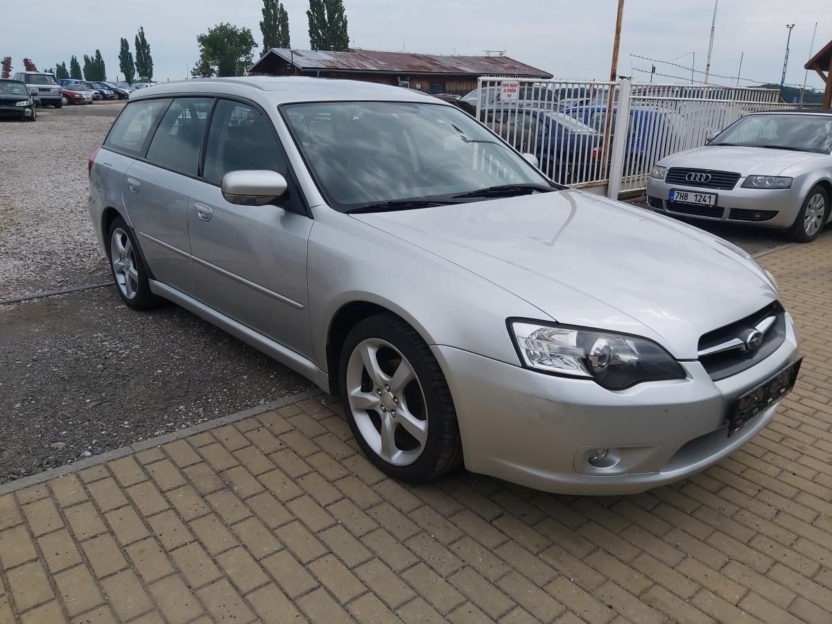 Subaru Legacy, kombi 2,0 R Comfort - fotka 5