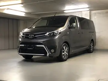 Toyota Proace, 2,0 D-4D 140 6M/T L2 5D Family