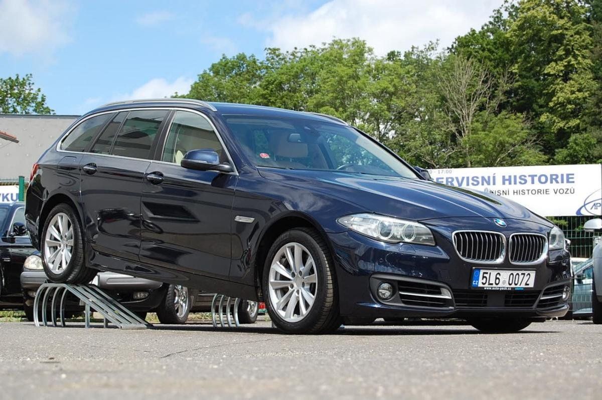BMW Řada 5, 535d xDrive, 230 kW - fotka 3
