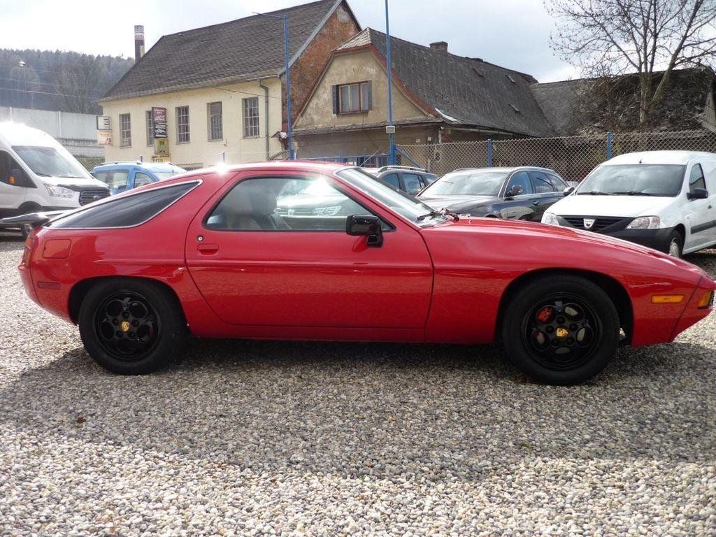Porsche 928, 4,5 170KW - fotka 4
