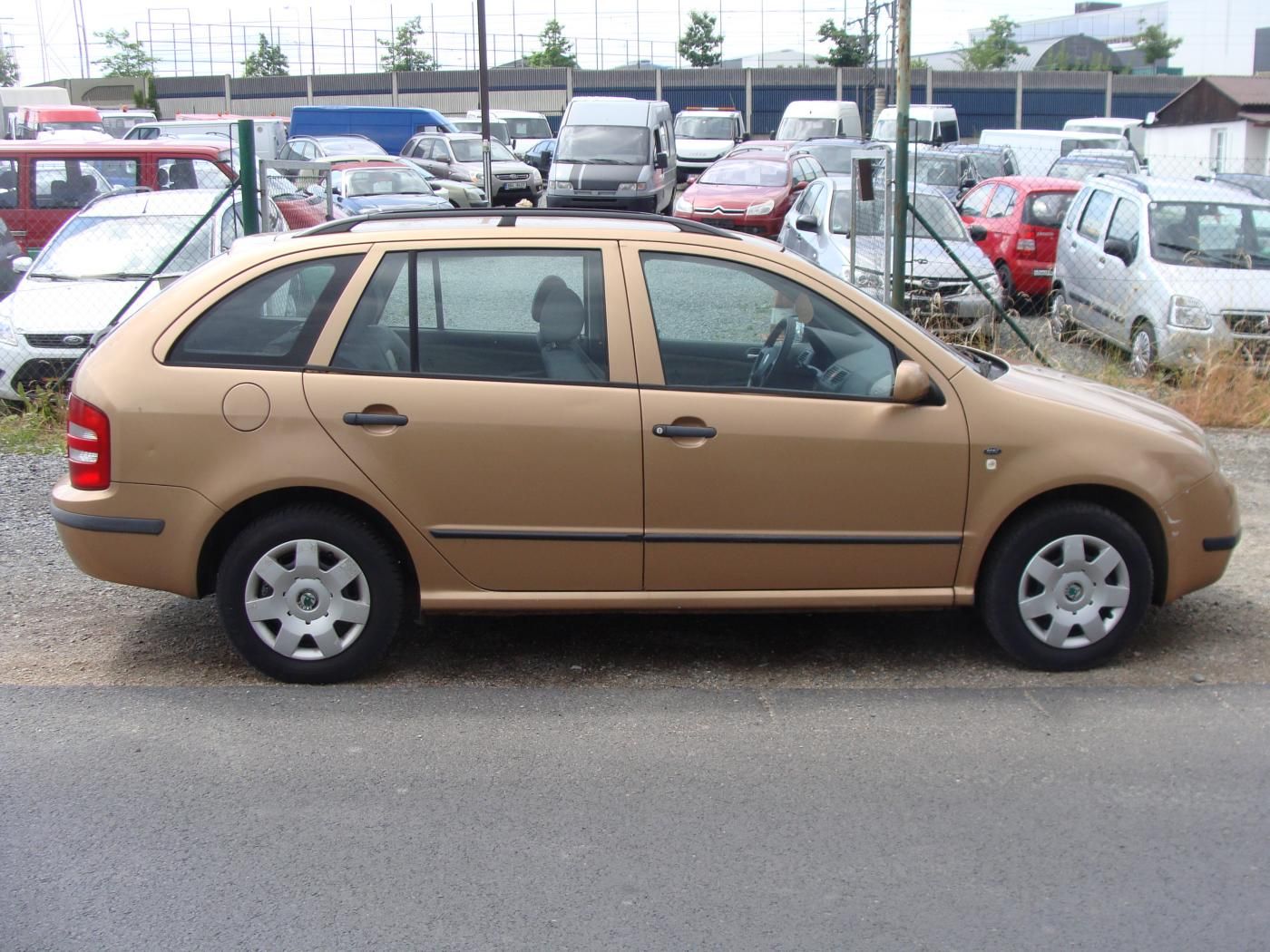 Škoda Fabia, 1.4 MPi, Koupeno v ČR - fotka 6