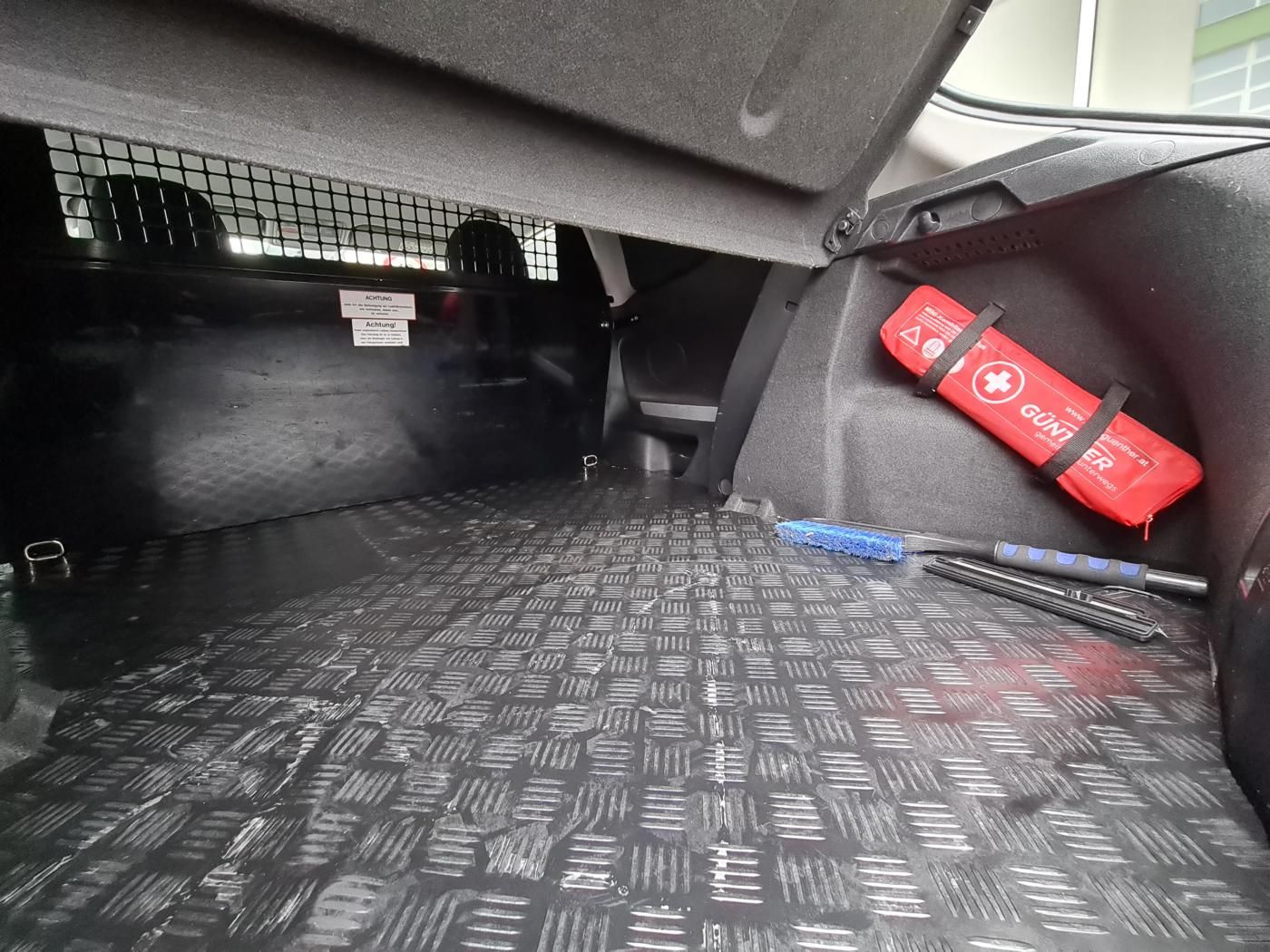Kia Cee´d, 1,4 VAN!!2.MÍSTNÁ-SERVIS-N - fotka 4