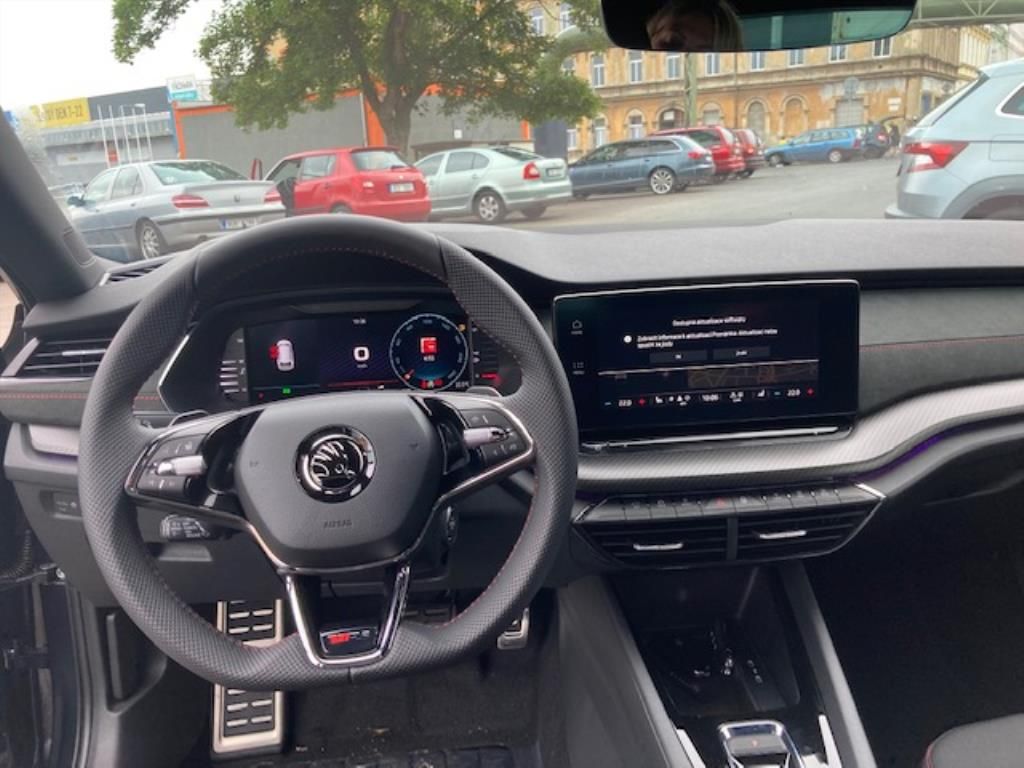 Škoda Octavia, Combi RS 2.0 TSI 180 kW - fotka 5