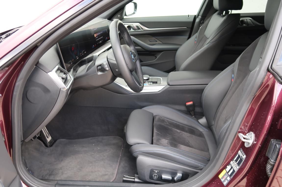 BMW i4, 35 eDrive - fotka 2