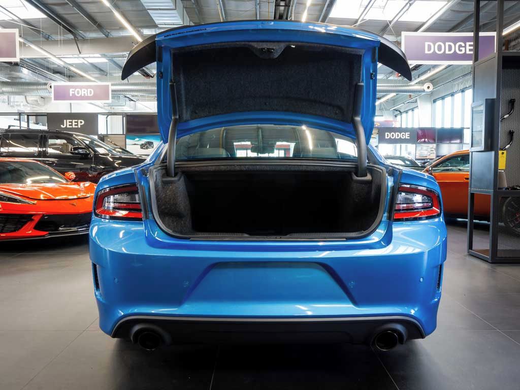 Dodge Charger, 6.4 Scat Pack Super Bee - fotka 6