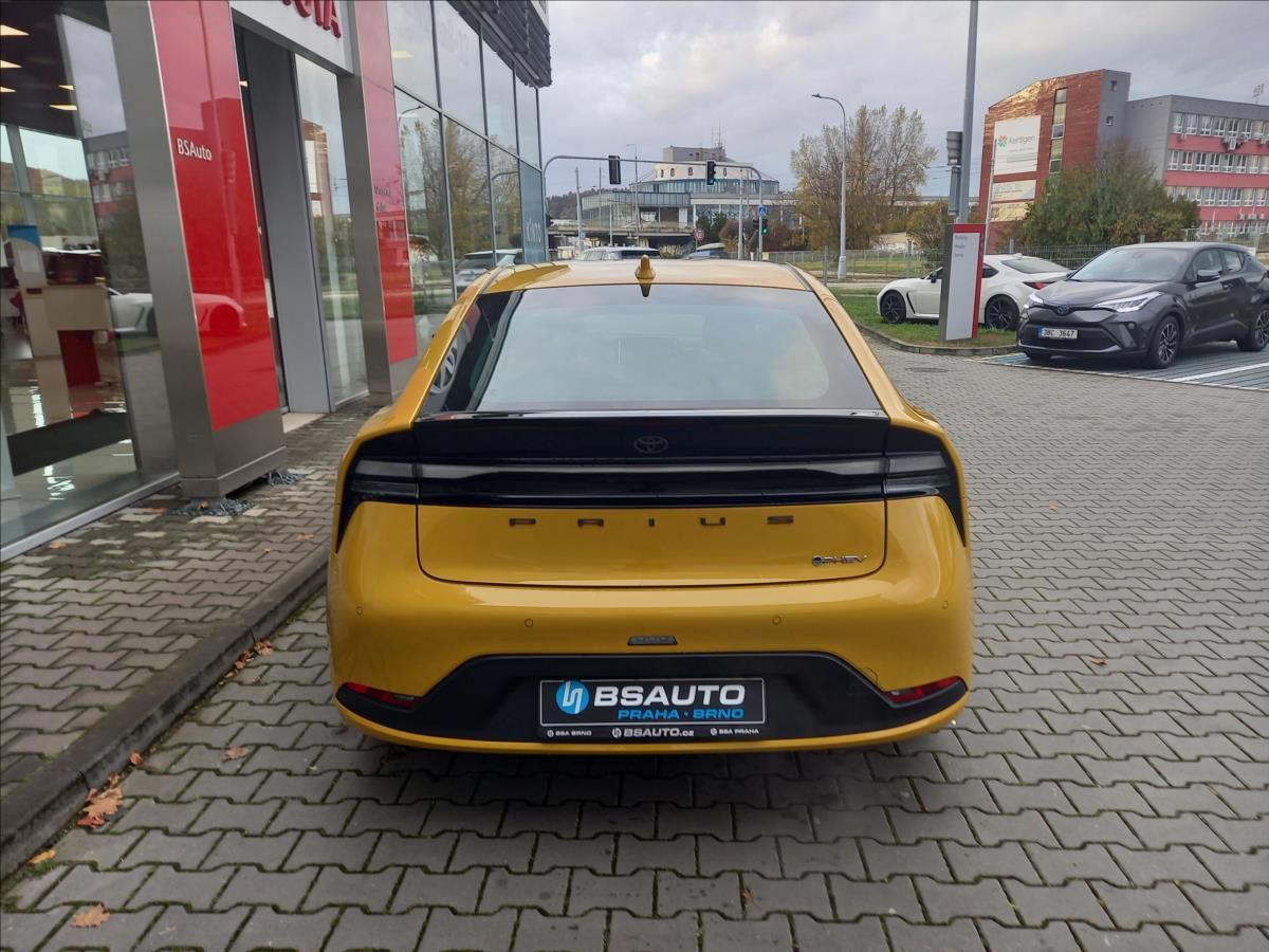 Toyota Prius, 2,0 Comfort  Plug-in - fotka 5