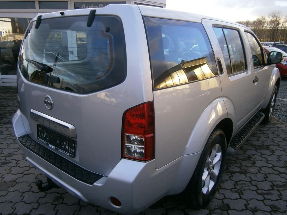 Nissan Pathfinder, 2.5DCi 140kw,4x4,serviska - fotka 6