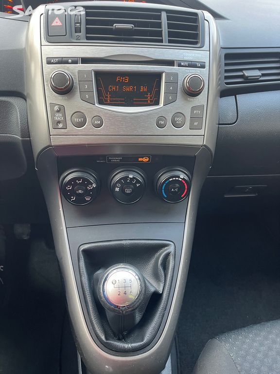 Toyota Verso, fotka 17