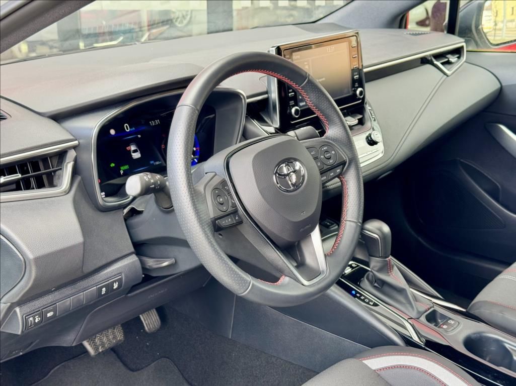 Toyota Corolla, 1,8 GR Sport - fotka 3