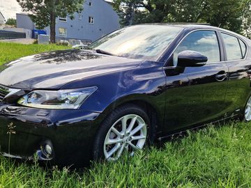 Obrázek k inzerátu: Lexus CT 200h, HYBRID XENON VÝHŘEV HUDBA MARK