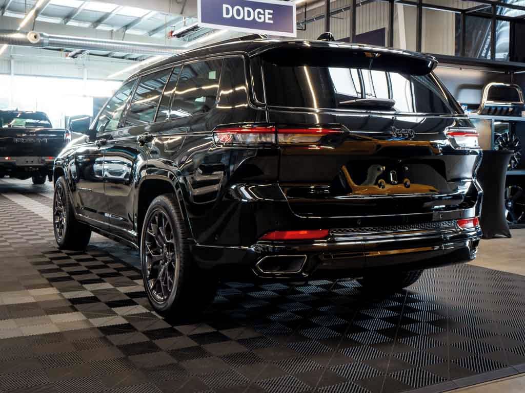 Jeep Grand Cherokee, 5.7 Summit Reserve L V8 HeadUp - fotka 3