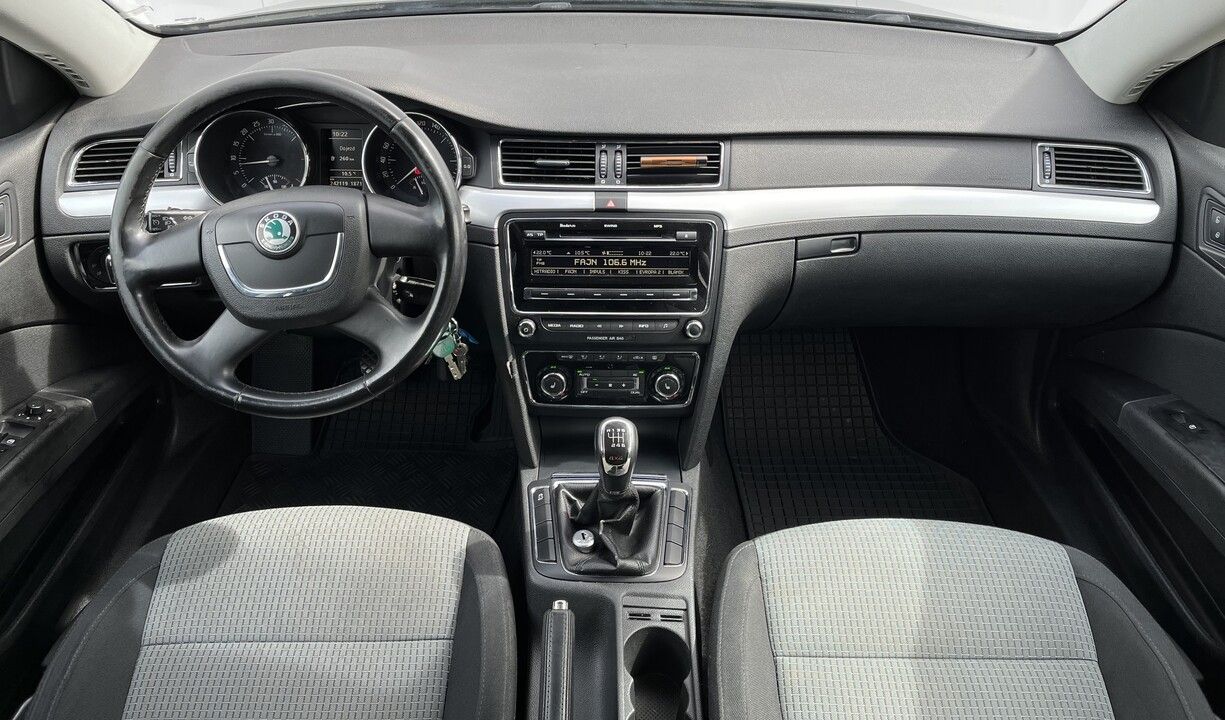 Škoda Superb, Ambition 2.0 TDI 125 kW - fotka 3
