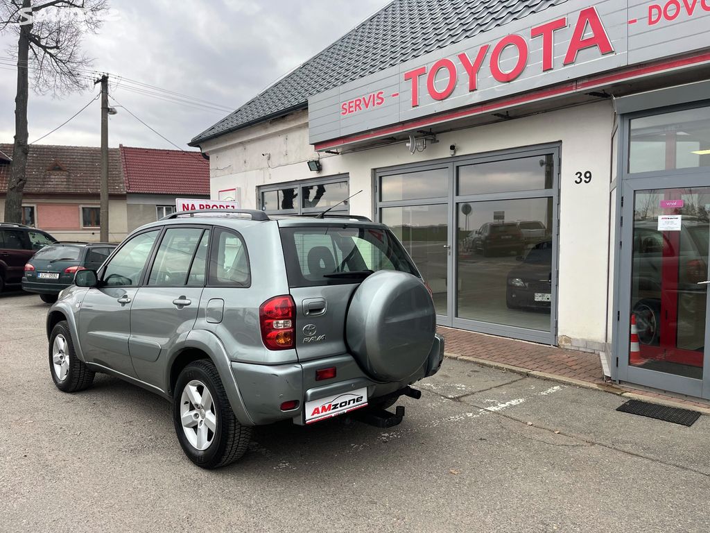 Toyota Rav4, fotka 3