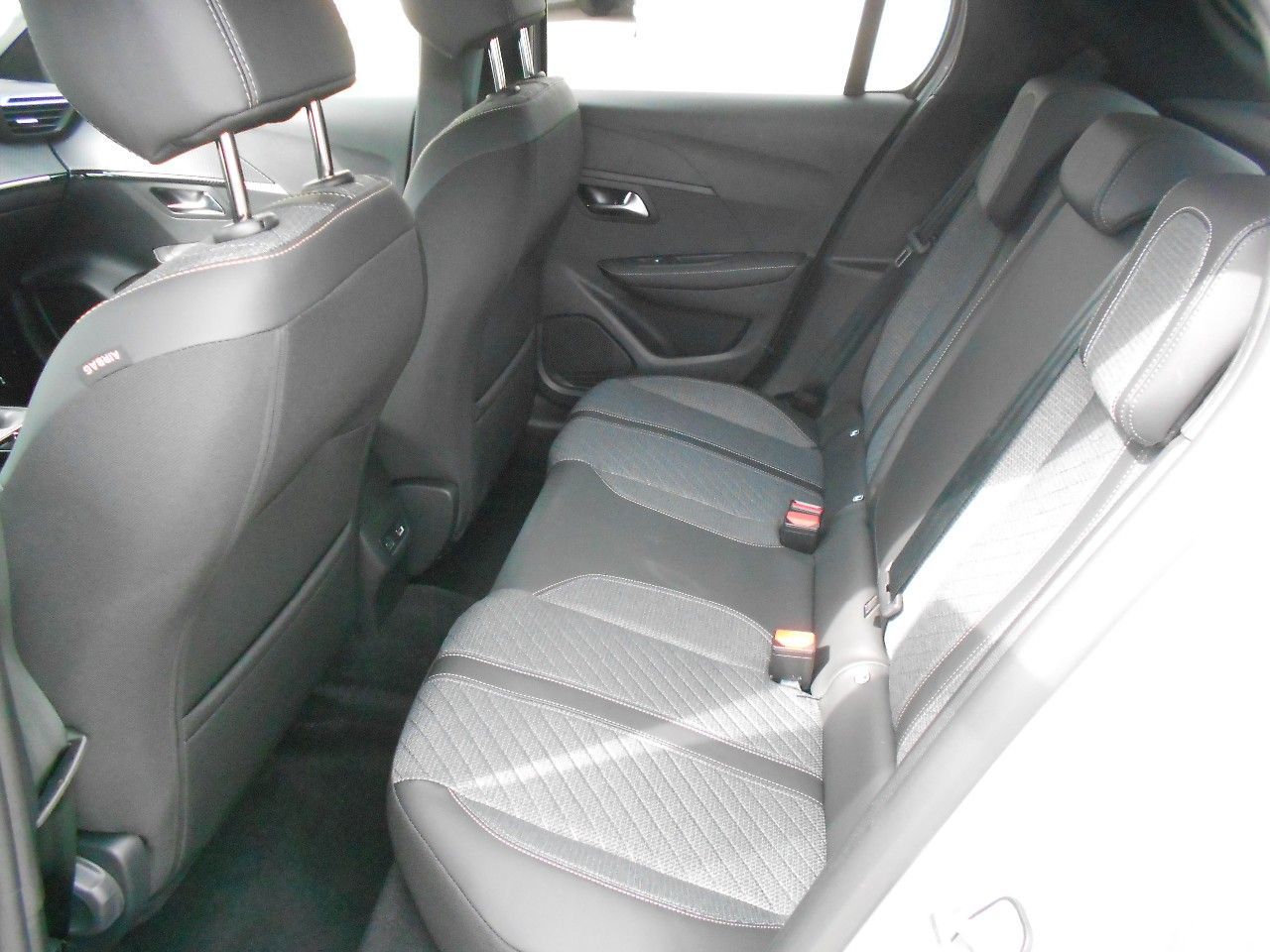 Peugeot 208, ALLURE PureTech 100 S&S MAN6 - fotka 6