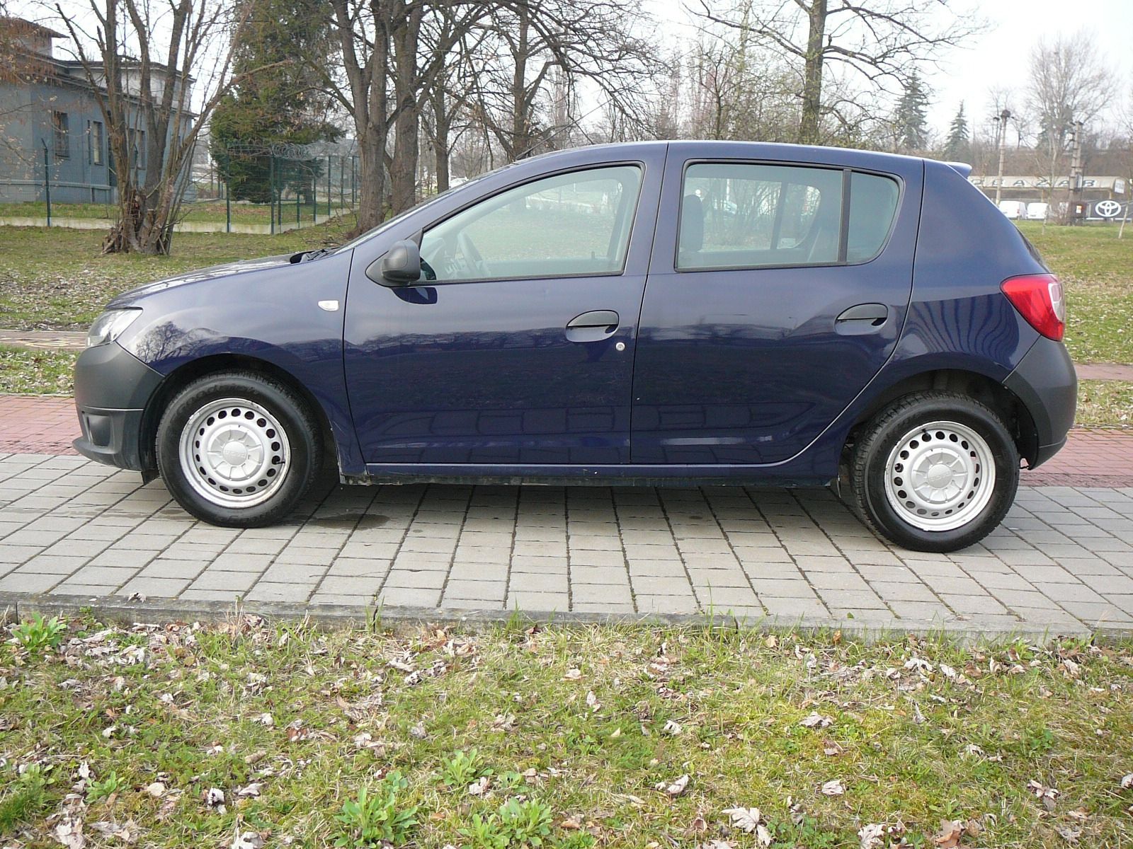 Dacia Sandero, 1.2i 54kW ČR 1MAJ LPG - fotka 3