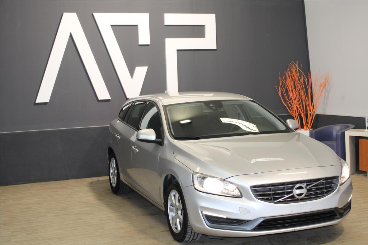 Volvo V60, 1.6D2*84kW*Summum*MAN* - fotka 4