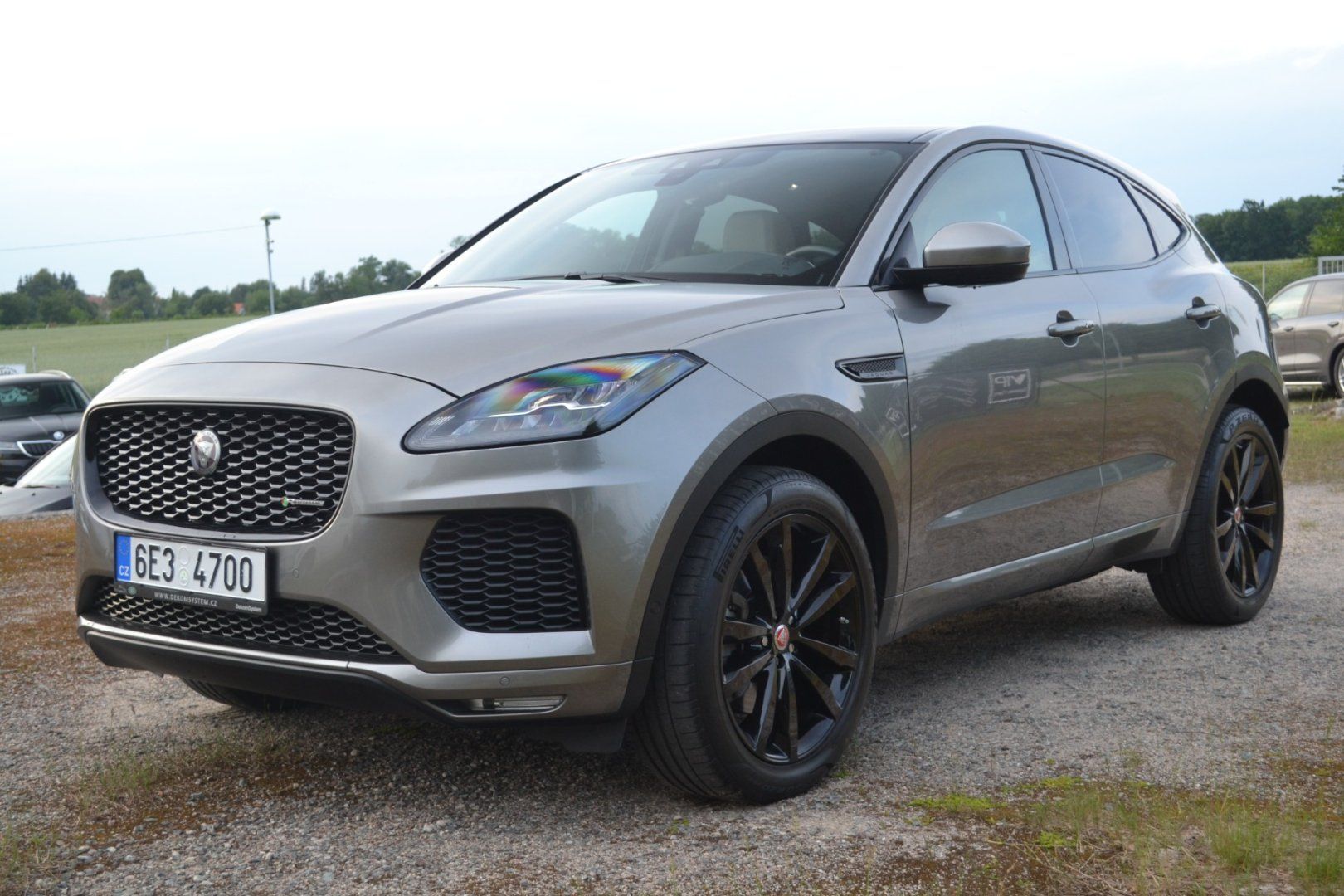 Jaguar E-Pace, P200 R-Dynamic AWD Meridian - fotka 3