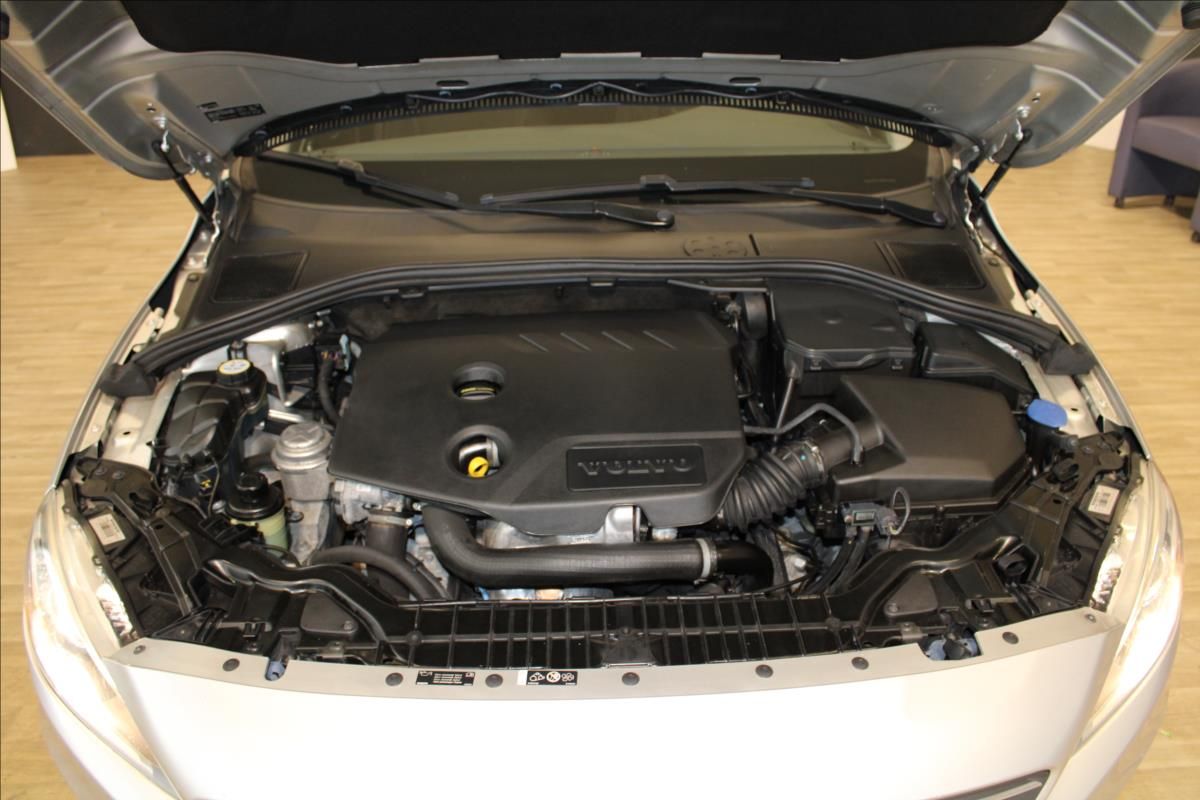 Volvo V60, 1.6D2*84kW*Summum*MAN* - fotka 5