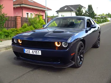 Dodge Challenger, 5.7 HEMI V8 R/T - SRT vzhled